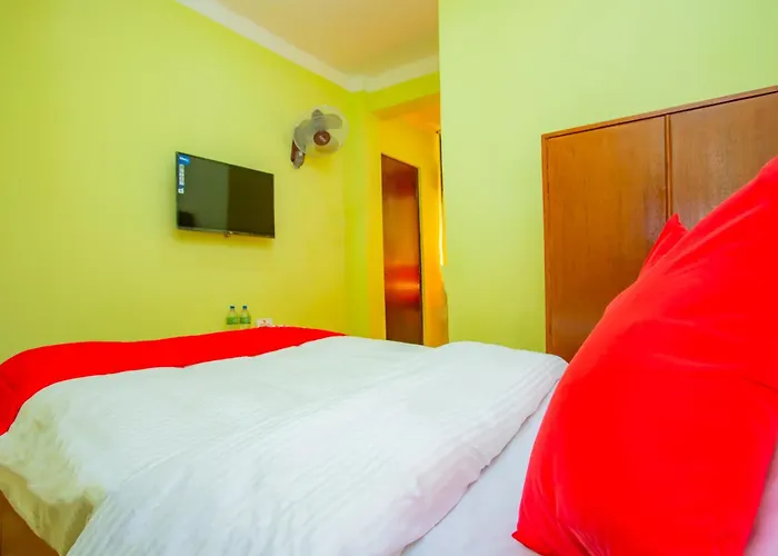 Oyo 589 Trimurti Hotel