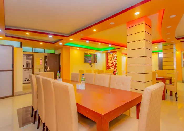 Oyo 589 Trimurti Hotel 3*
