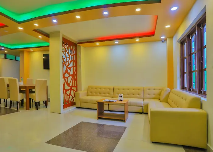 Oyo 589 Trimurti Hotel 3*